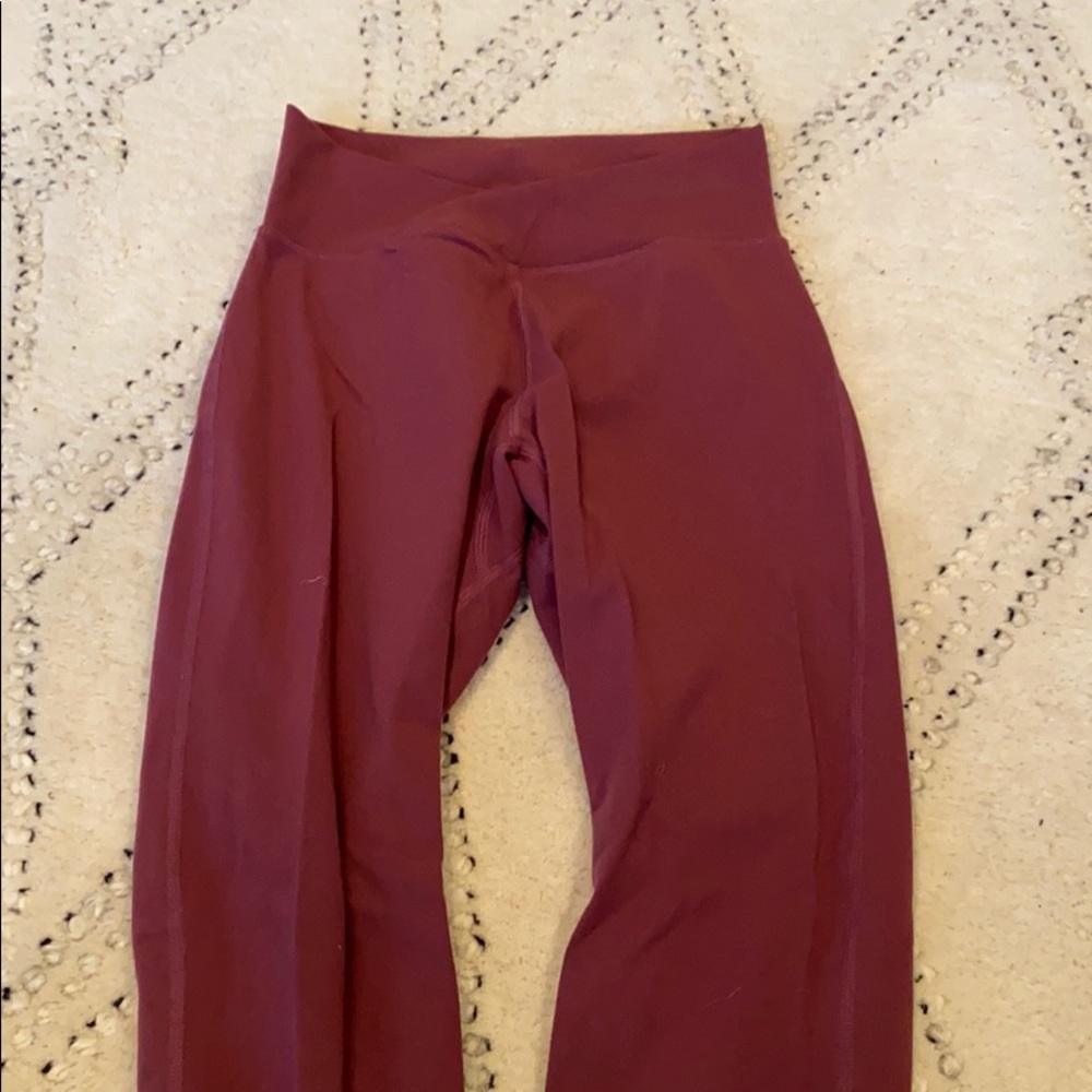 Alphalete surface path leggings